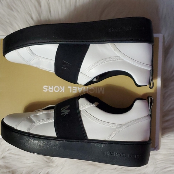 Michael Kors leather sneakers - Picture 6 of 9
